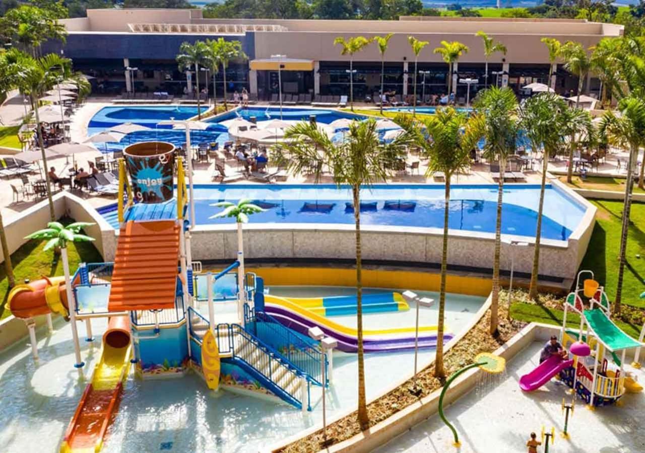 Enjoy Solar Das Aguas Park Resort Olimpia Exterior photo Wet 'n' Wild Water Park