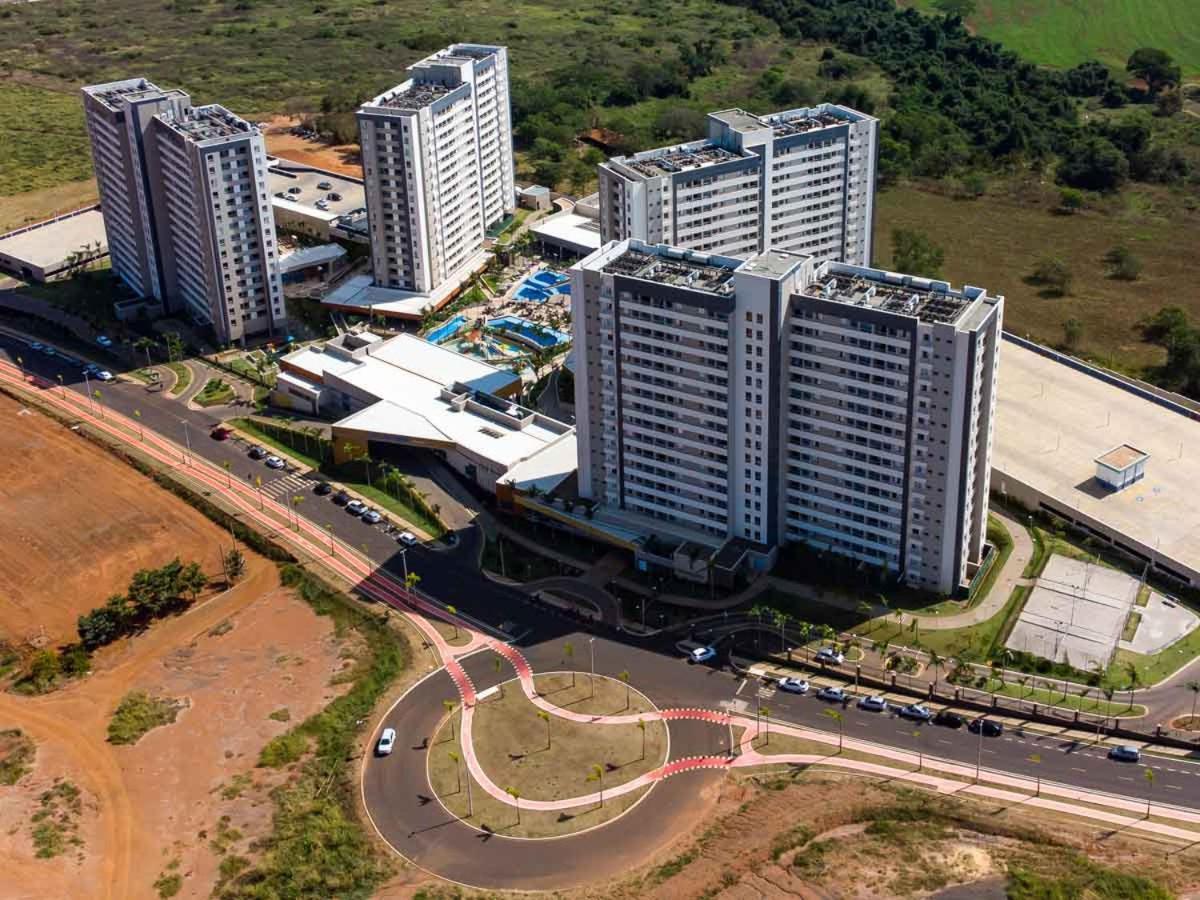 Enjoy Solar Das Aguas Park Resort Olimpia Exterior photo Aerial view of the complex