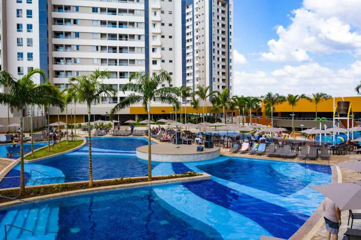 Enjoy Solar Das Aguas Park Resort Olimpia Exterior photo The swimming pool at the Blue Residences